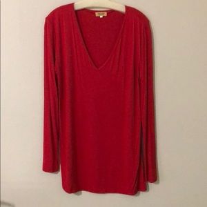 Piko size large v-neck red top